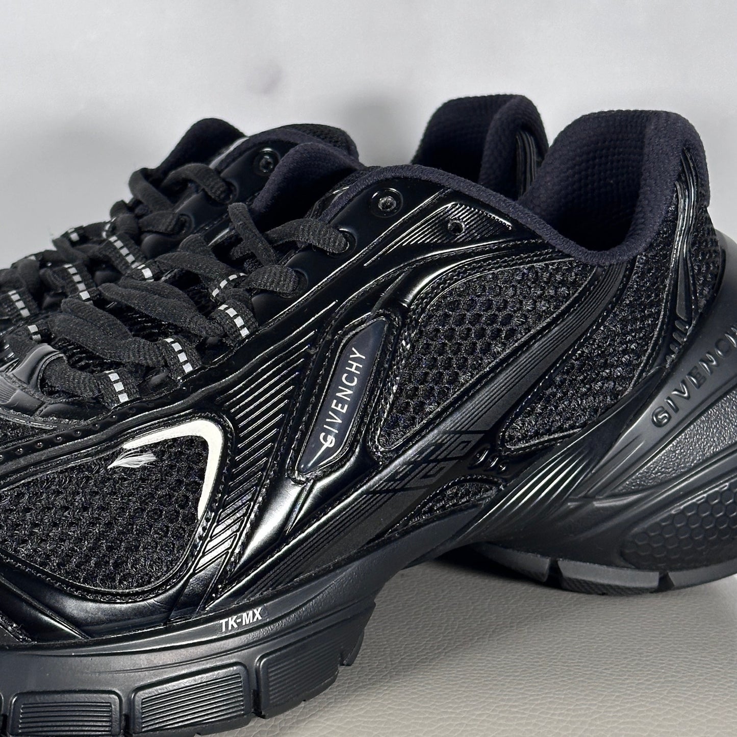 Givenchy TK-MX Black Runner