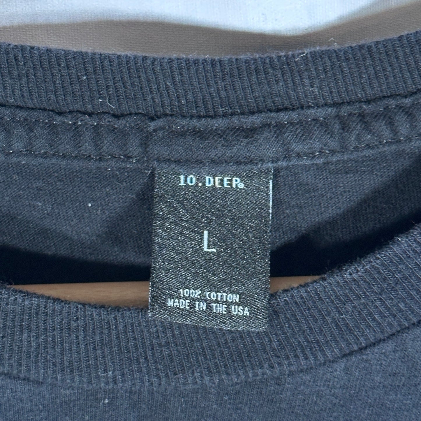 10 Deep Black Shatter Logo Tee