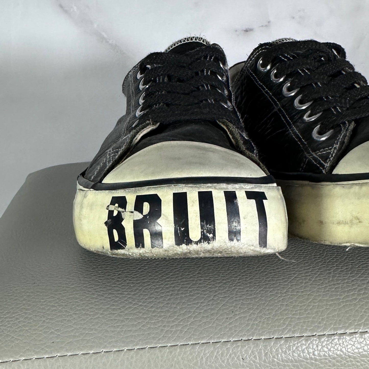 Undercoverism ‘Bruit’ Black Leather Low Sneakers