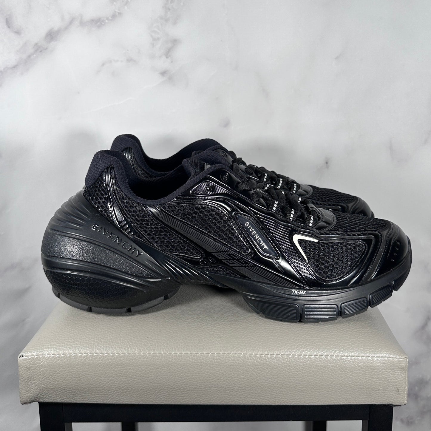 Givenchy TK-MX Black Runner