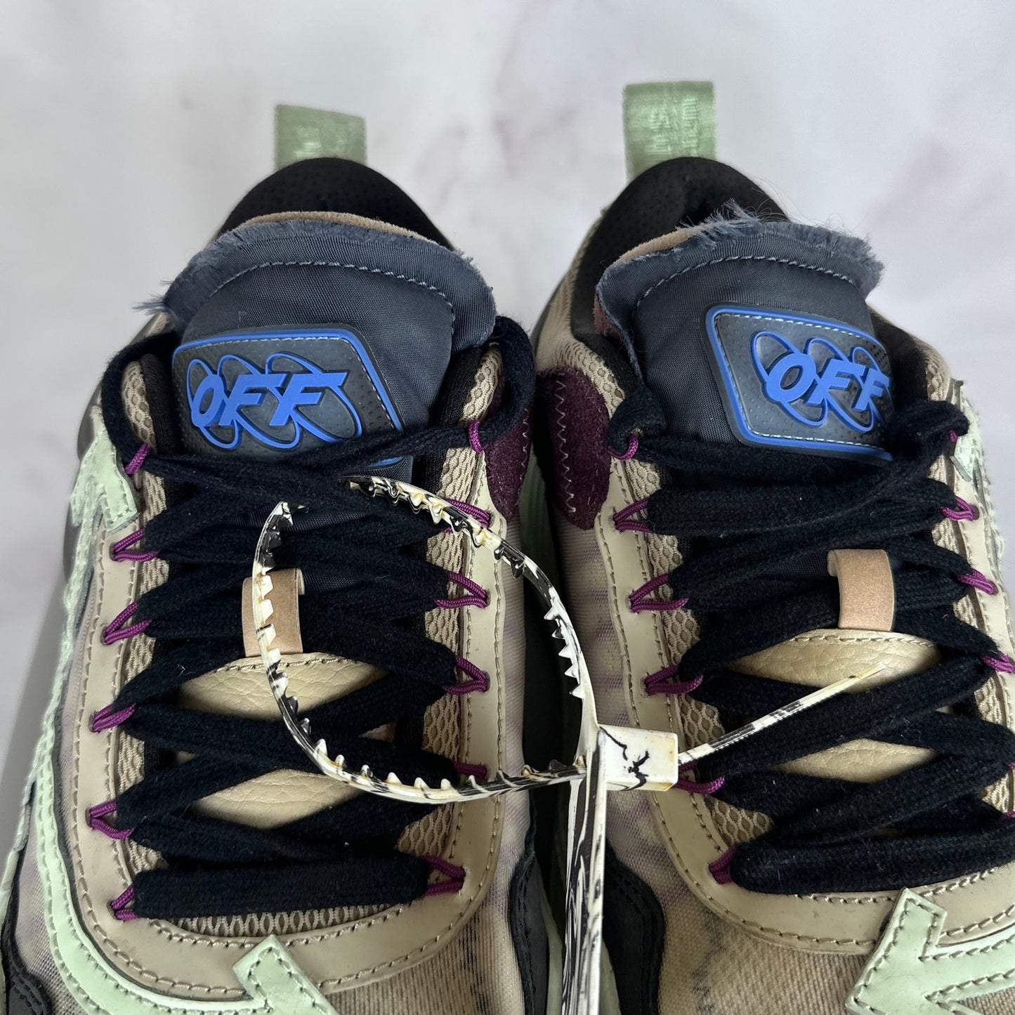 Off-White ODSY-1000 Black Mint