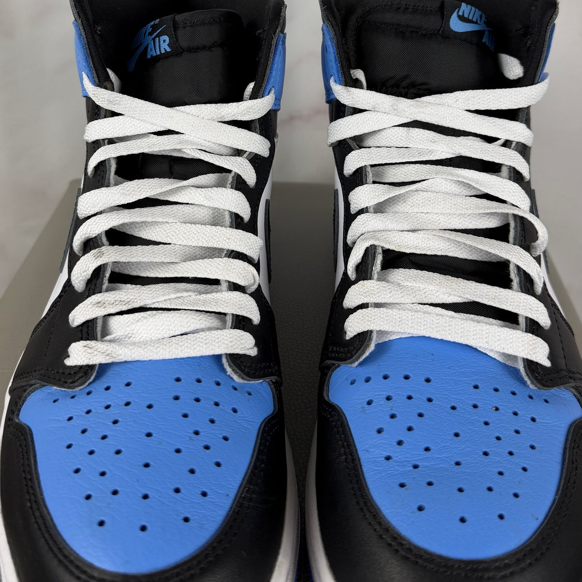 Nike Air Jordan 1 Retro High OG UNC Toe