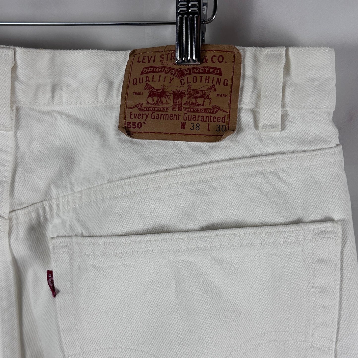 Vintage 90s Levi’s 550 White Relaxed Fit Denim