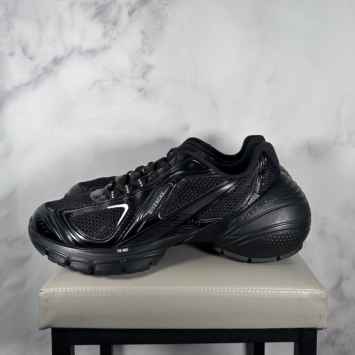 Givenchy TK-MX Black Runner