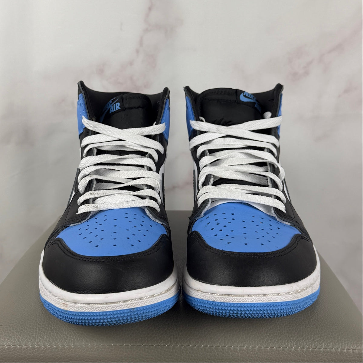 Nike Air Jordan 1 Retro High OG UNC Toe
