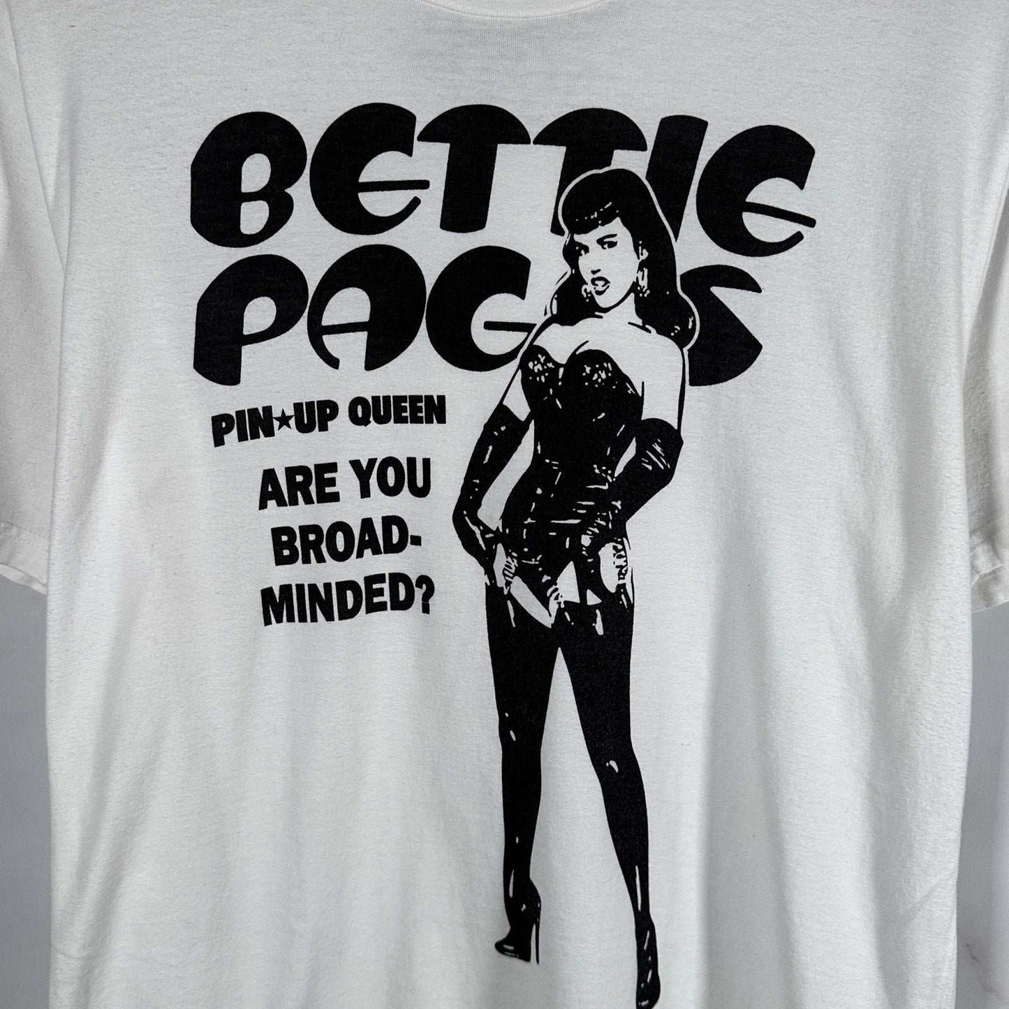 Hysteric Glamour x Bettie Page ‘Broad Minded’ Print Tee