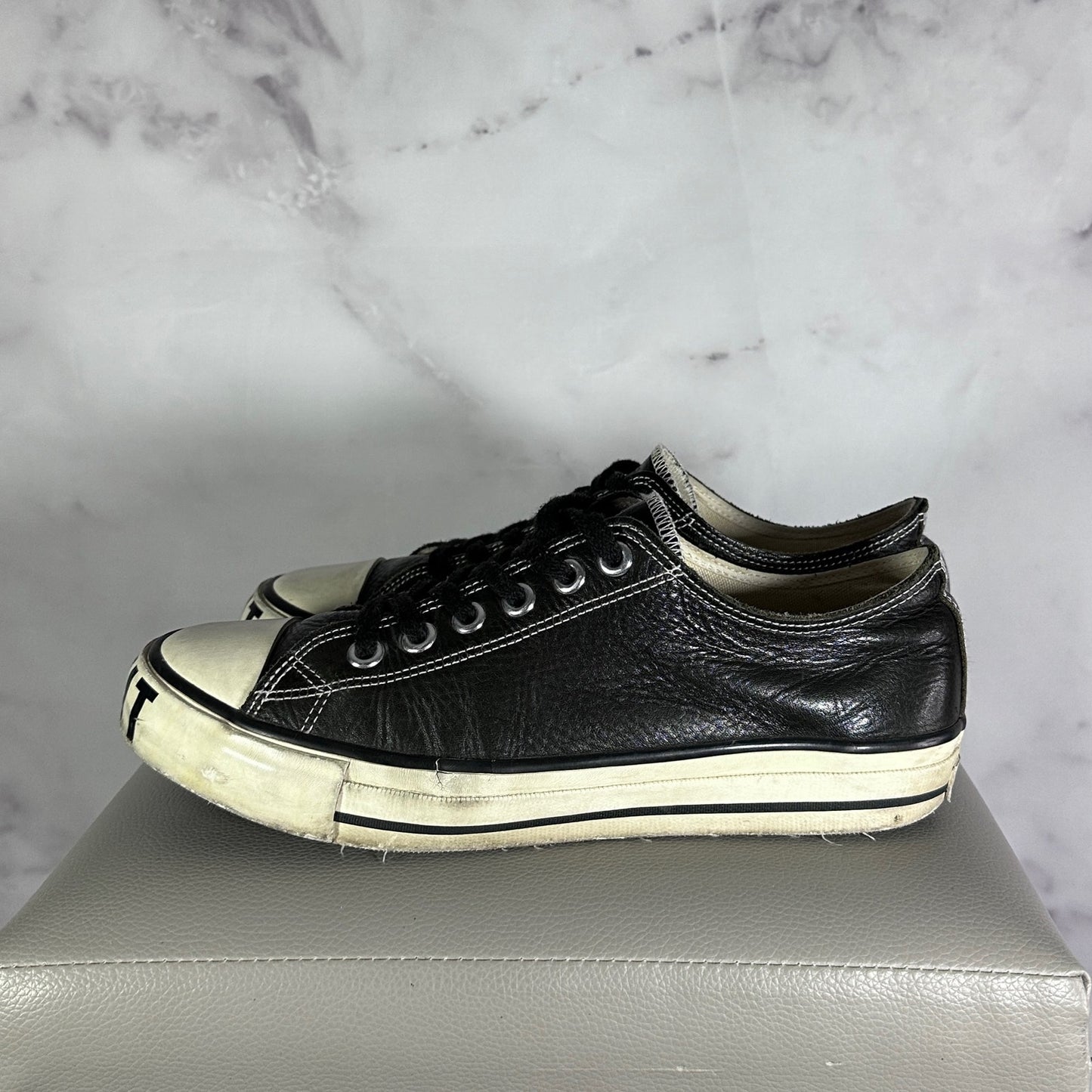 Undercoverism ‘Bruit’ Black Leather Low Sneakers