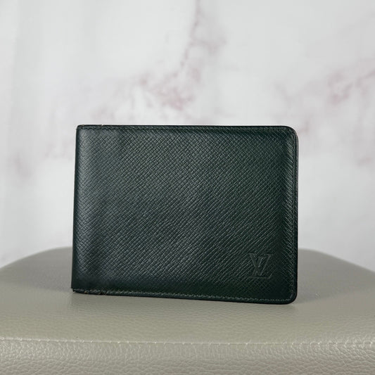 Louis Vuitton Green Epi Bifold Wallet