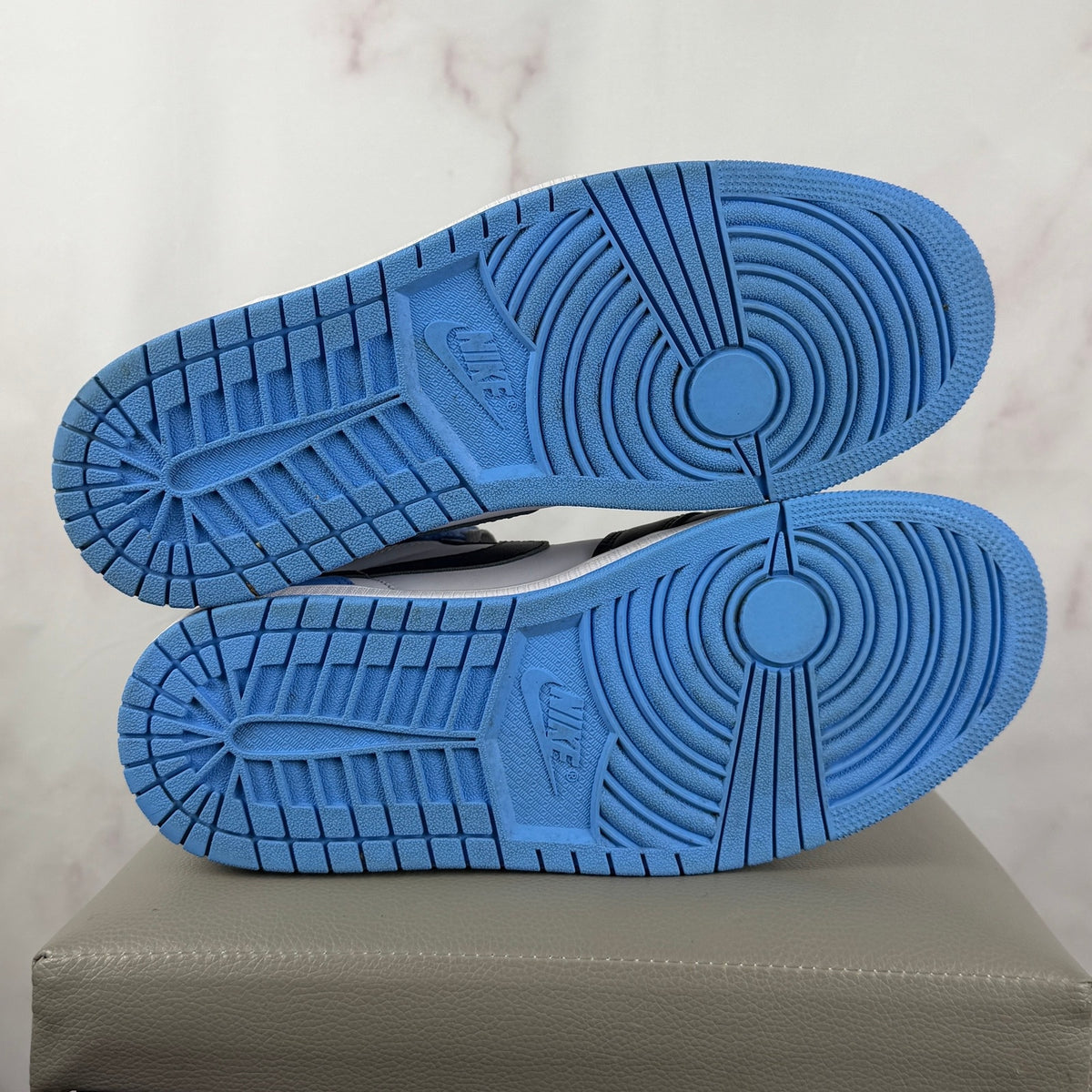 Nike Air Jordan 1 Retro High OG UNC Toe
