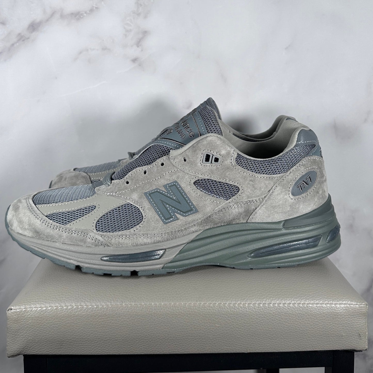 New Balance x thisisneverthat 991v2 MiUK Grey