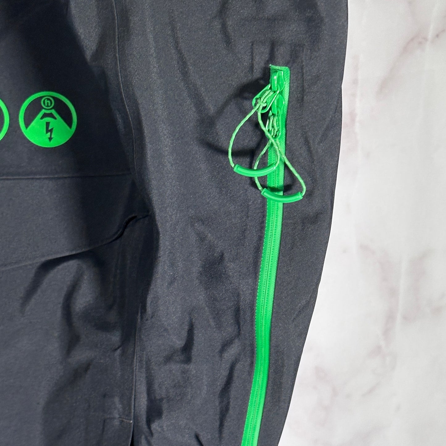 Hidden NY x Salomon Black/Green Gore-Tex Shell Jacket