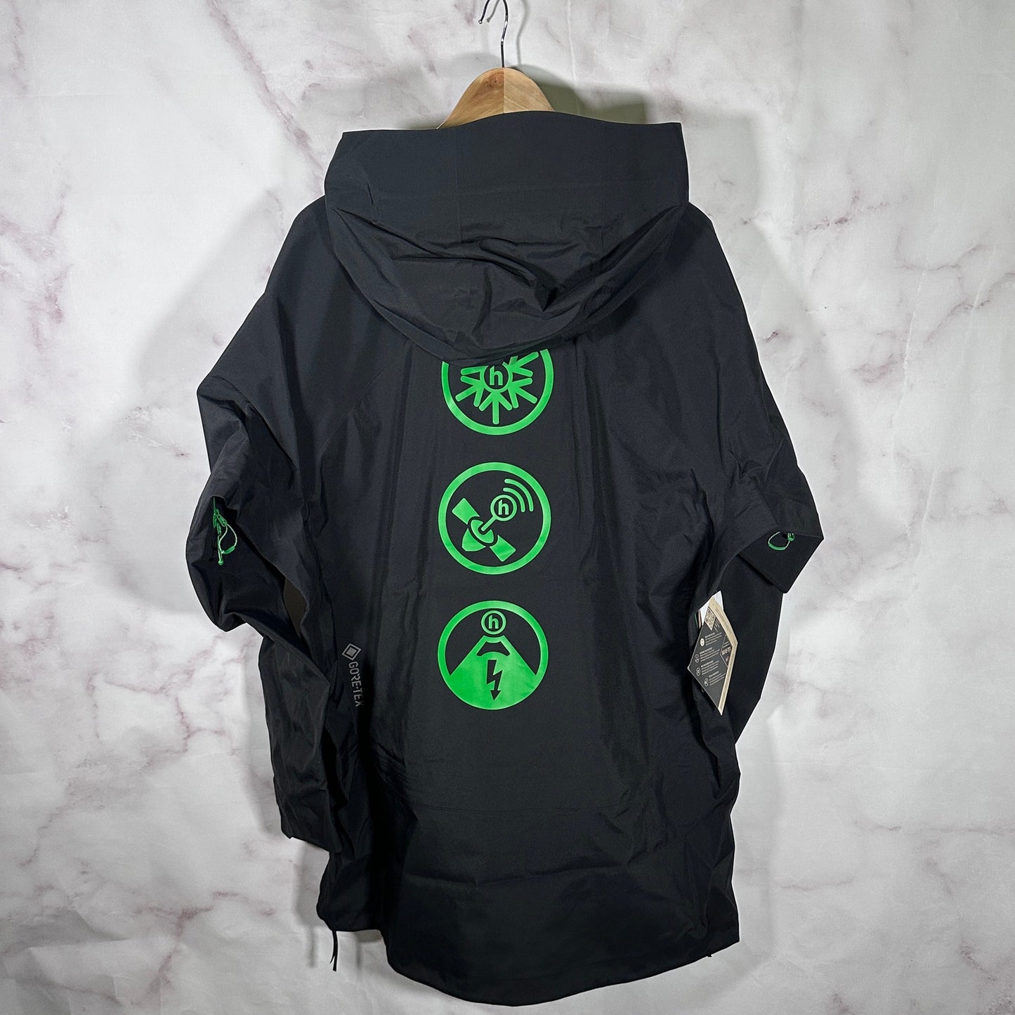 Hidden NY x Salomon Black/Green Gore-Tex Shell Jacket