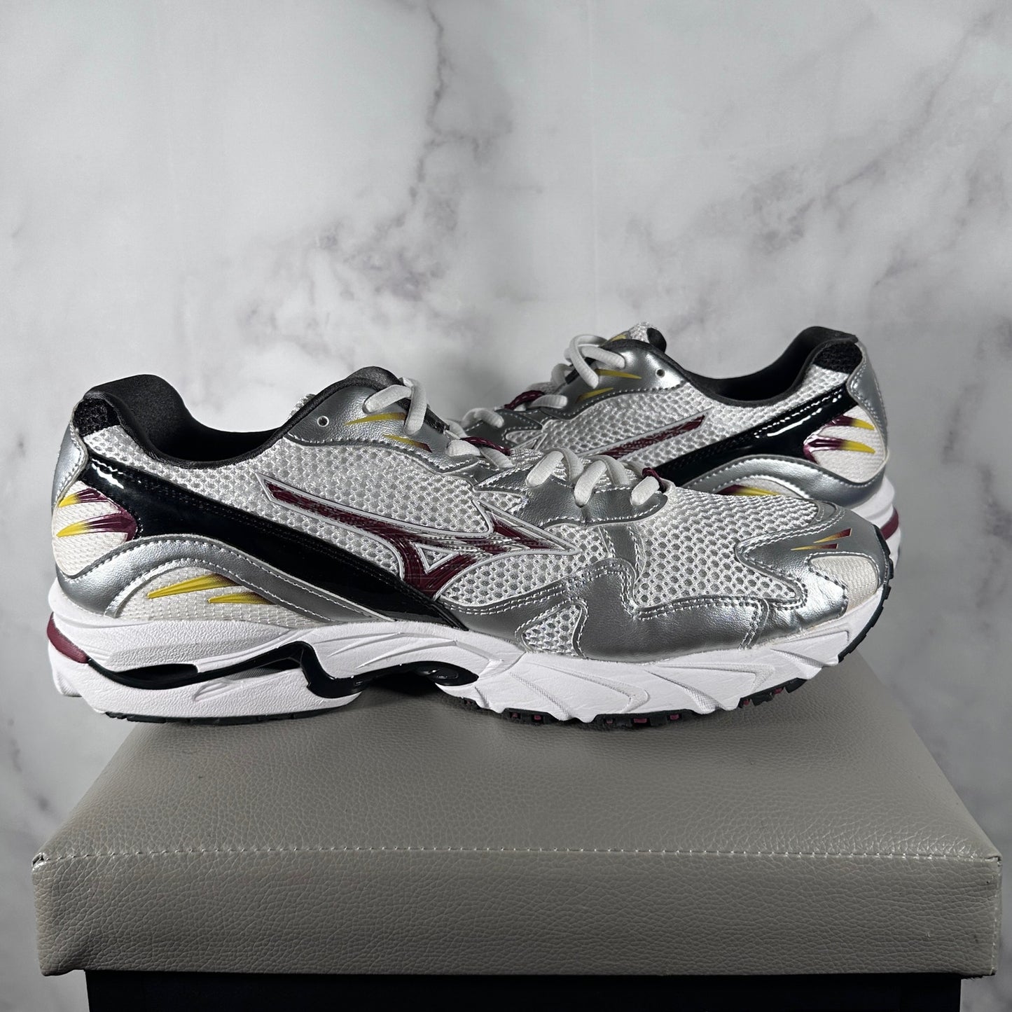 Mizuno Wave Rider 10 White/Silver